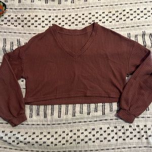 Long sleeve textured crop top, size M